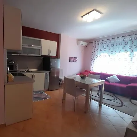 Apartment Summer By Seaside For Rent *