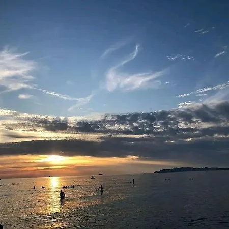 Summer By Seaside For Rent *