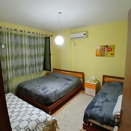 Lejlighed Golem Beach Apartment
